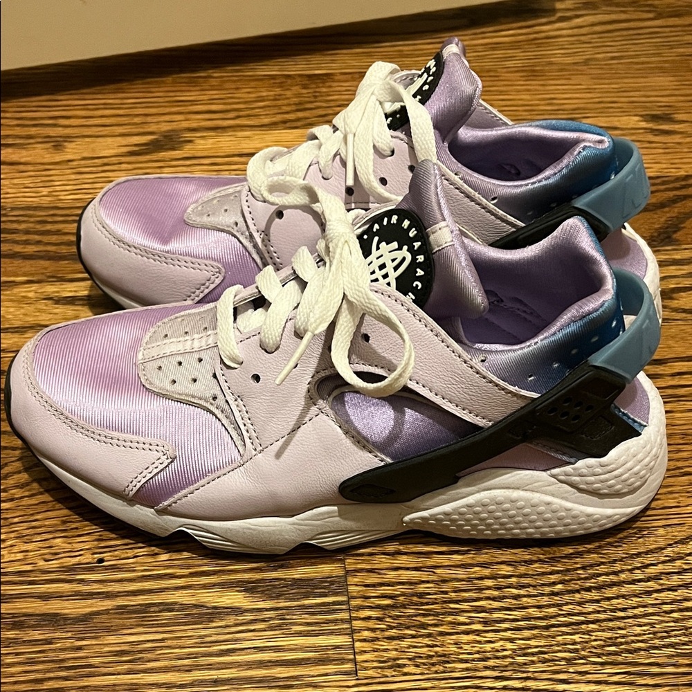 Purple/Blue/Black Nike Air Huarache Athletic Sneakers